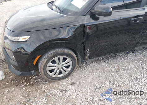 2021 Kia Soul S z USA, uszkodzony, nr VIN KNDJ23AU2M7756069